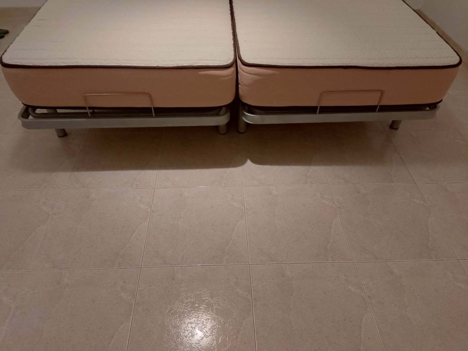 Cama de Casal 200x200 com Estrados Elétricos Articulados