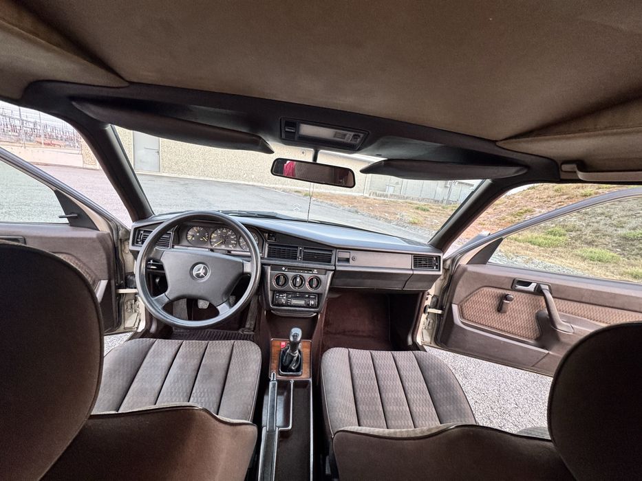 Mercedes-Benz 190D