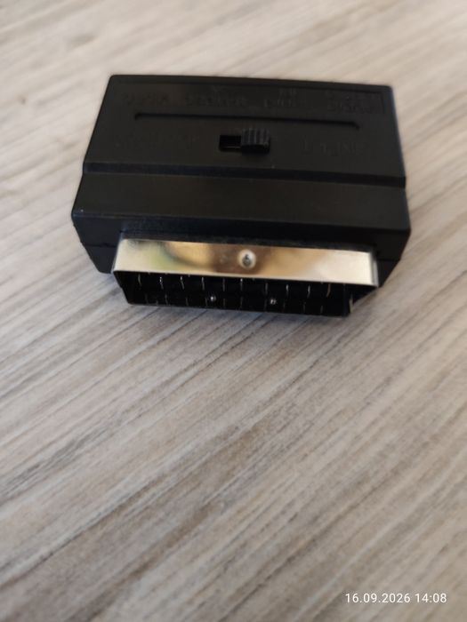 Analogowy adapter SCART na RCA i S-Video