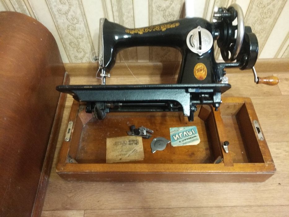 Швейная машинка ПМЗ