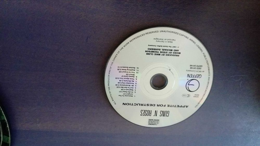 Guns N´Roses (como novo)(edição limitada)