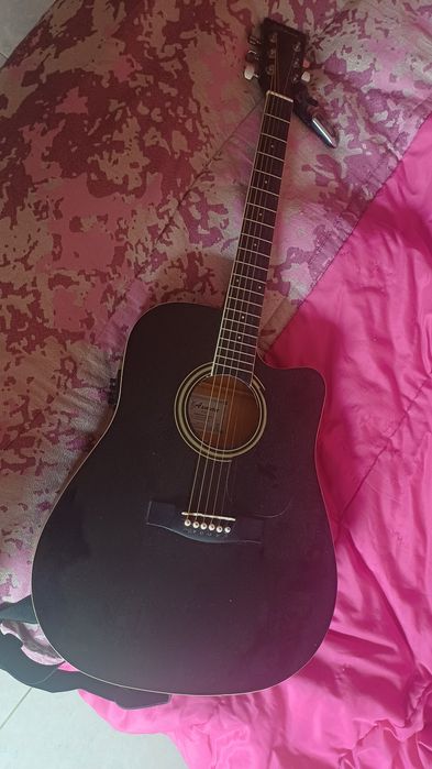 Guitarra elétrica ótimo estado