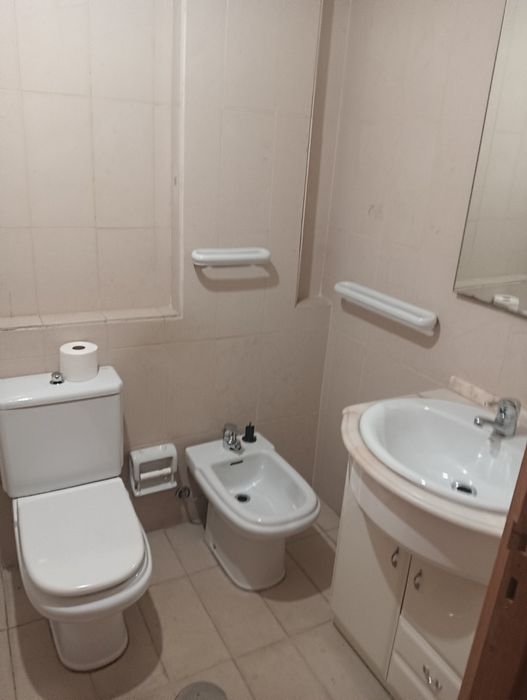 Aluguer de dois quartos com suíte