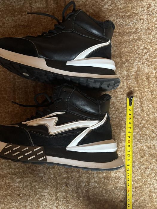 Зимние кроссовки 37 размер