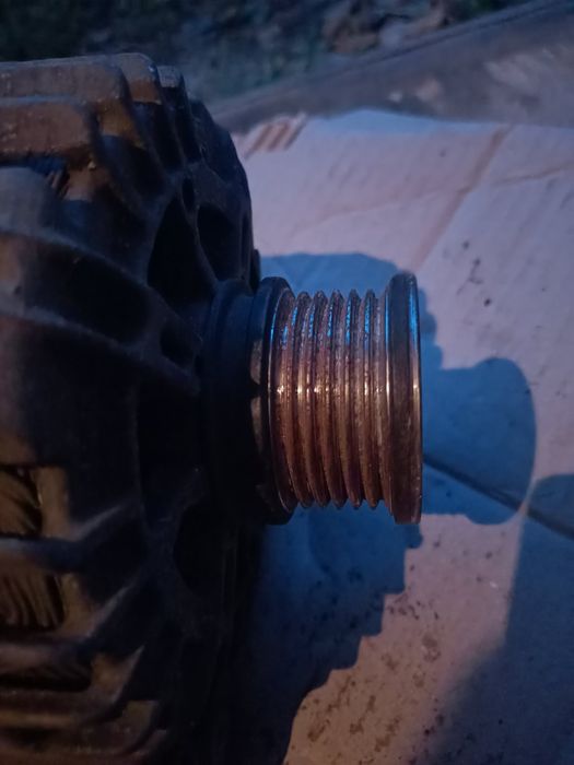 Генератор т5  transporter T5 2.0 140A valeo