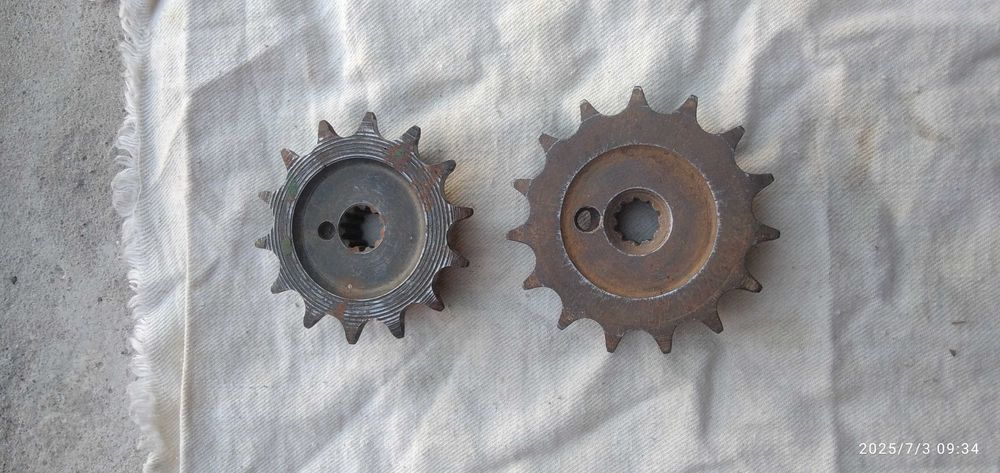 Зірочка ведуча  200грн до мопедів Верховина, Рига .