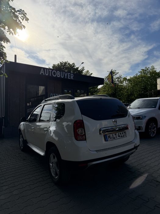 Свіжо пригнаний Dacia Duster