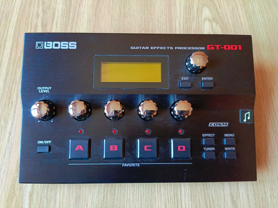 Boss GT-001 multiefekt