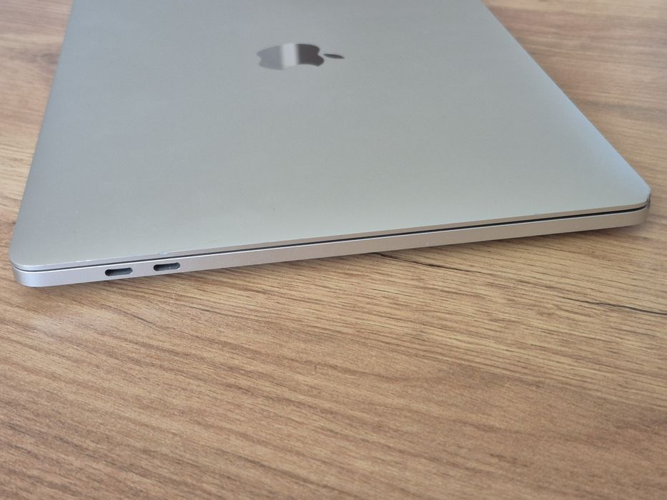 MacBook Pro 13,m1,16/512 neverlock