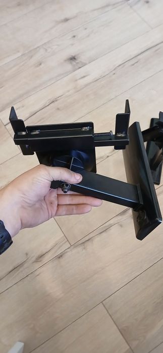 Wieszaki pod kolumny tylne, satelity