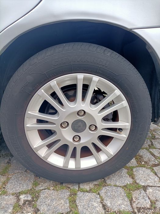 4 Jantes R15" 4x114.3 com pneus