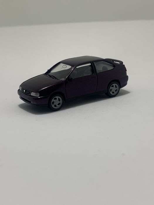 Seat Cordoba da marca Herpa escala 1/87