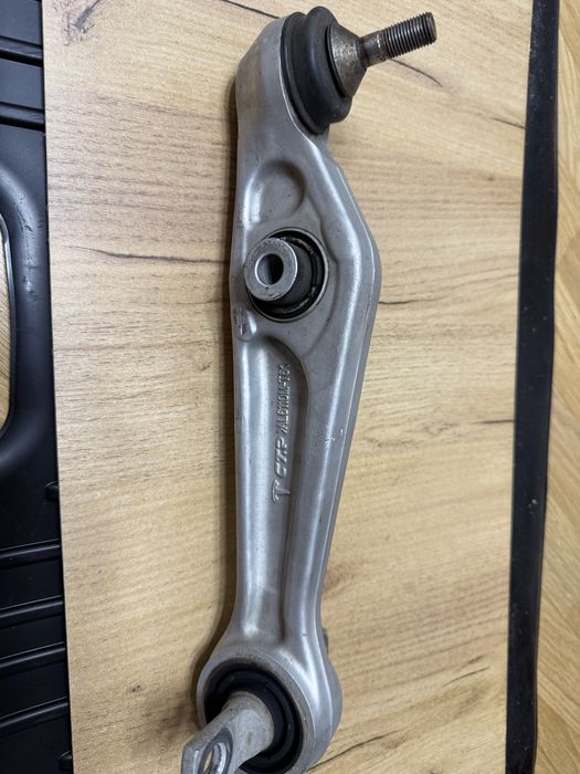 Задні Ричаги підвіски(+1 передній) оригінальні для Tesla Model Y / 3