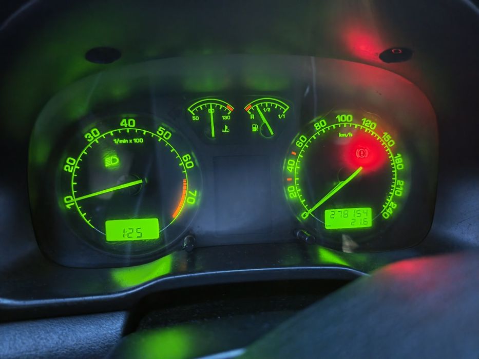 Skoda Octavia 1.6 Gasolina