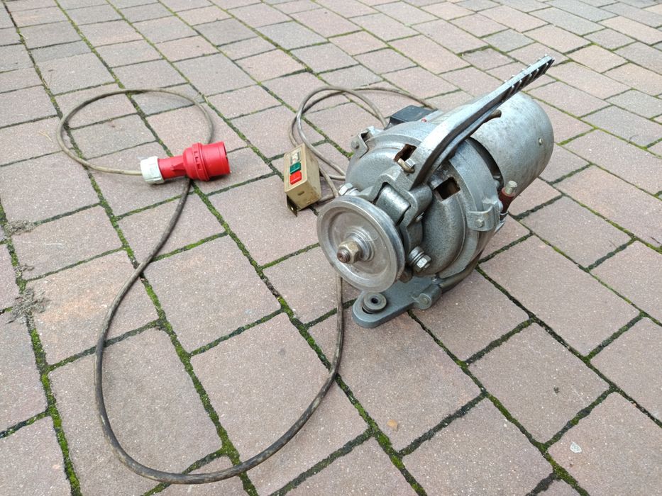 Silnik elektryczny jednofazowy 230v włącznik koło dwupasowe