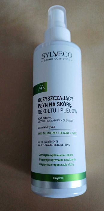 SYLVECO DERMO Oczyszczający płyn na skórę dekoltu i pleców w sprayu