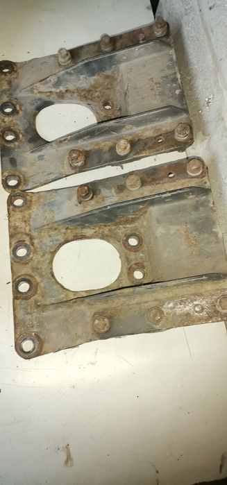 Траверса Двигателя Reno Magnum e3 e2