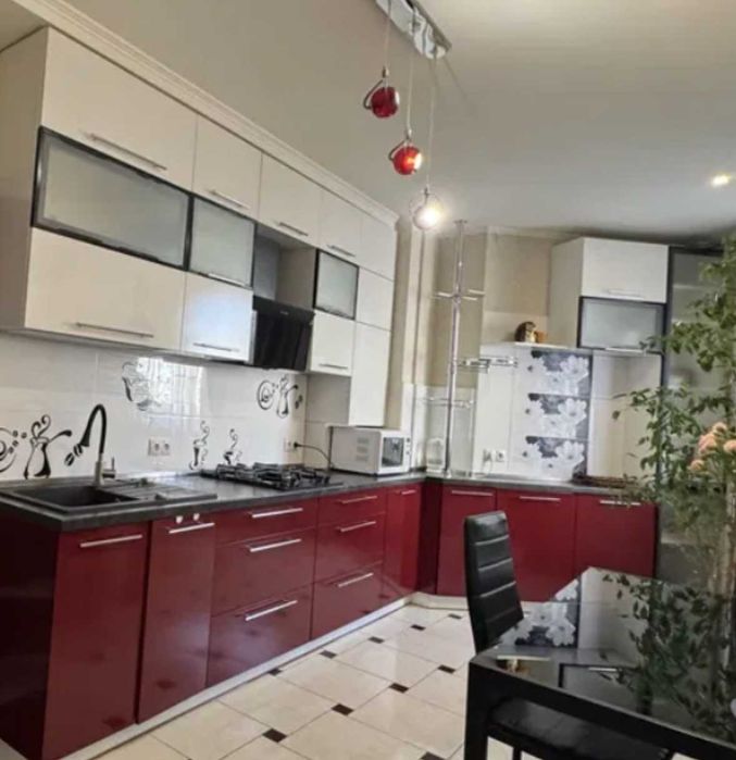 Продам 2к. квартиру 75 м2 в ЖК "Софиївська Слобідка", ул. Боголюбова,12