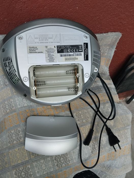 Магнитофон : Philips  AZ100B/12