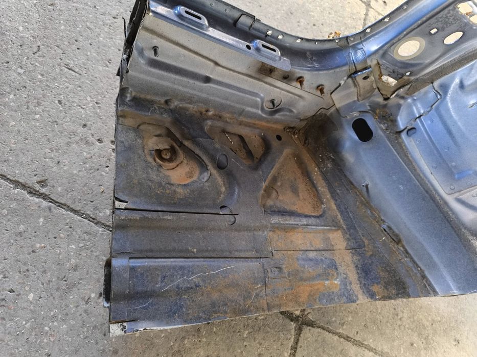 Кузов четверть левая пассат B8 uas