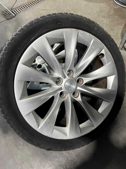 Jantes Tesla Model S 5x120 R19"
