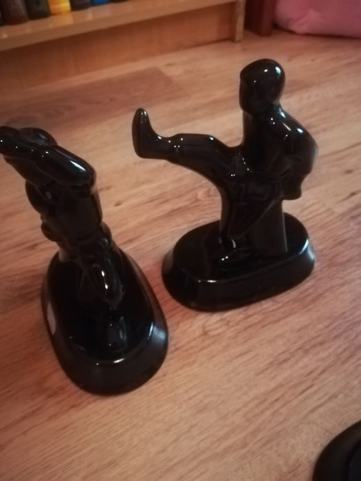 Estatuetas de Karaté