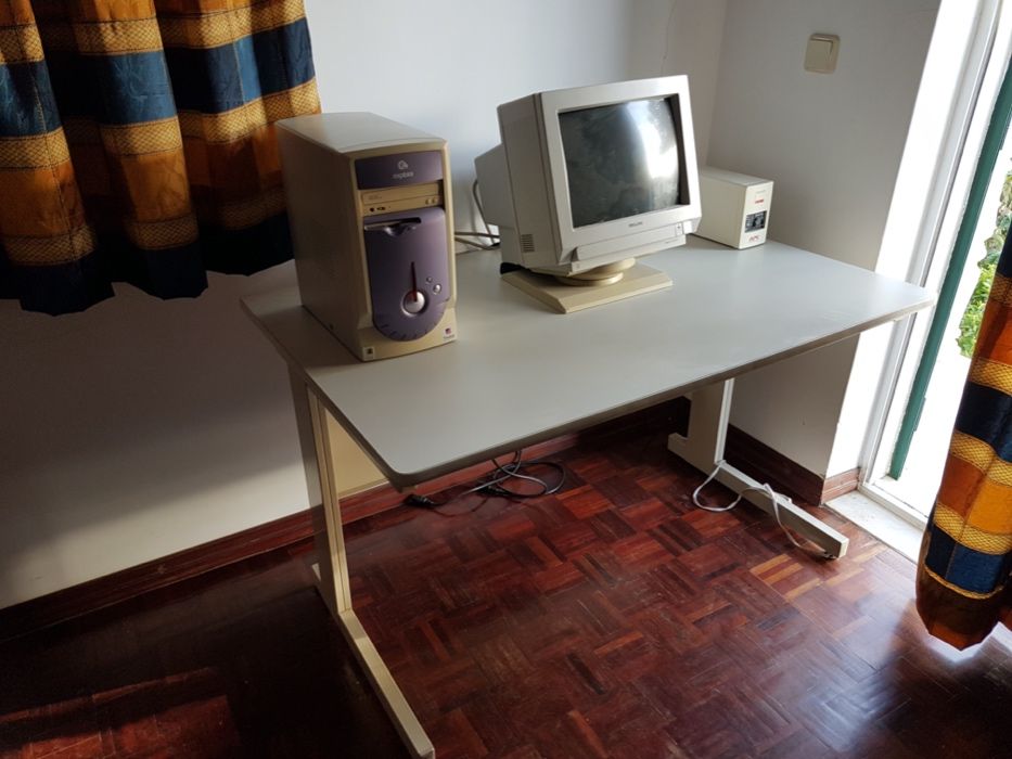 Mesa p/computador