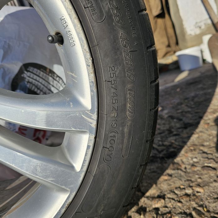 Michelin Pilot Super Sport 255/45 R19 одиночка