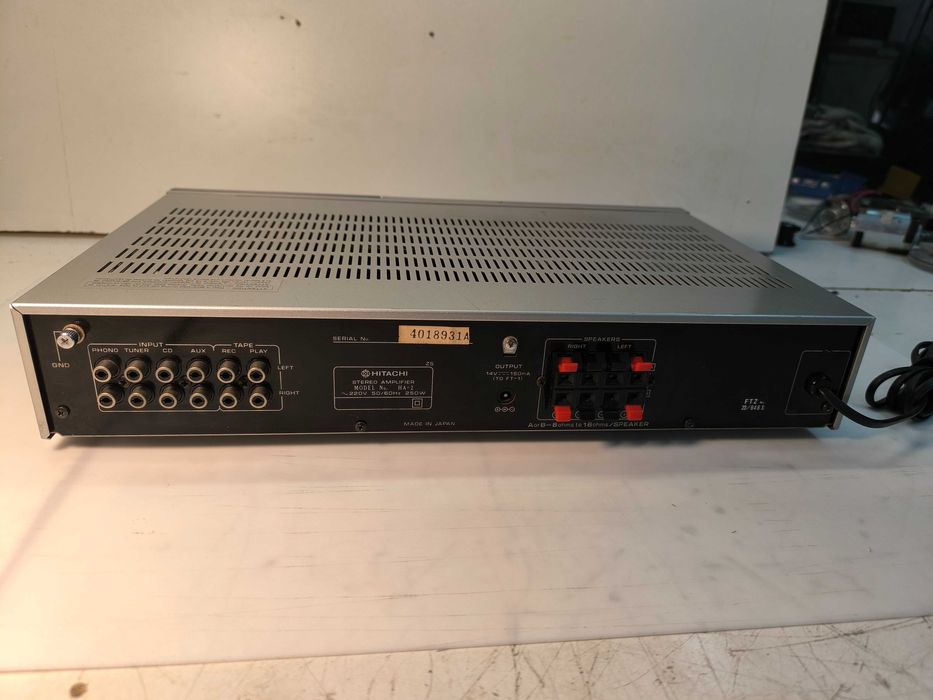 Amplificador Hitachi HA-2