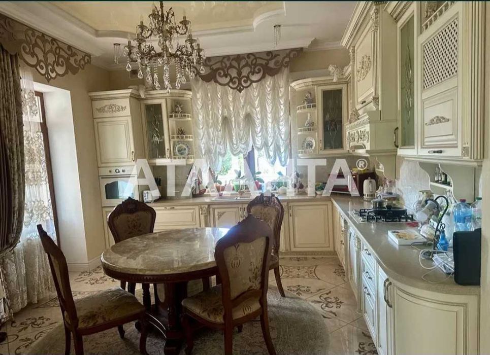 Эксклюзивный дом в элитном районе вблизи моря!