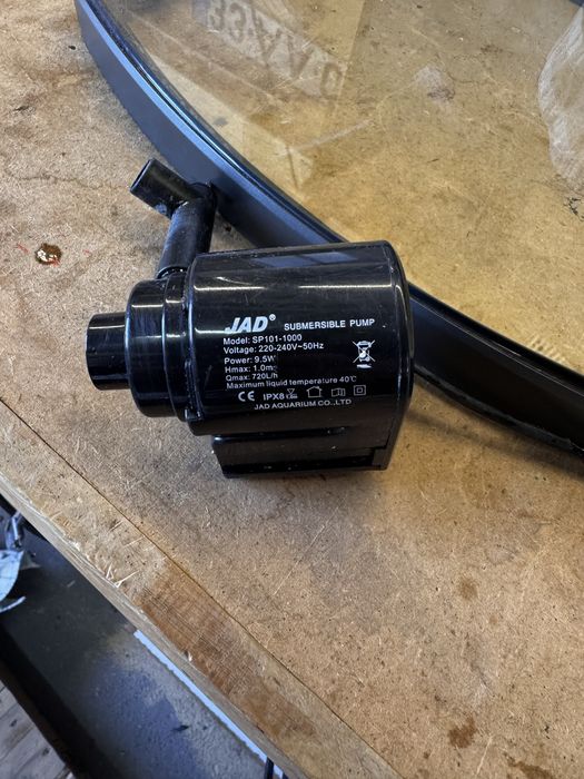 Aquario curvo jad 60 litros