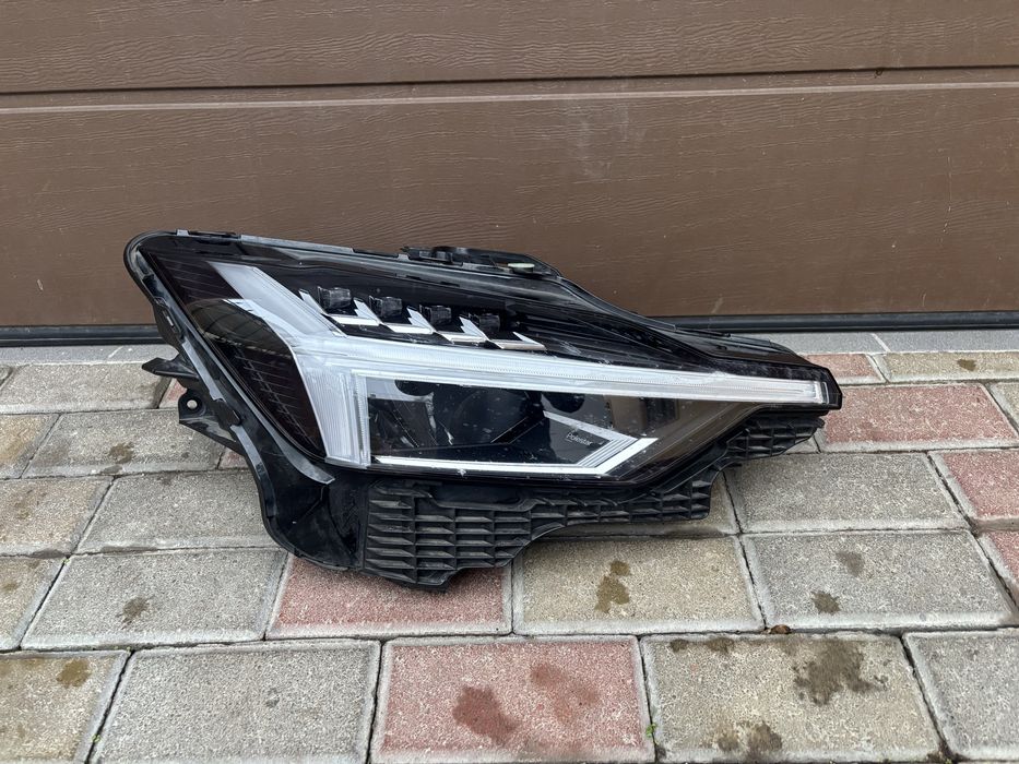 Фара Polestar 2 2021,2022,2023 рік BASE