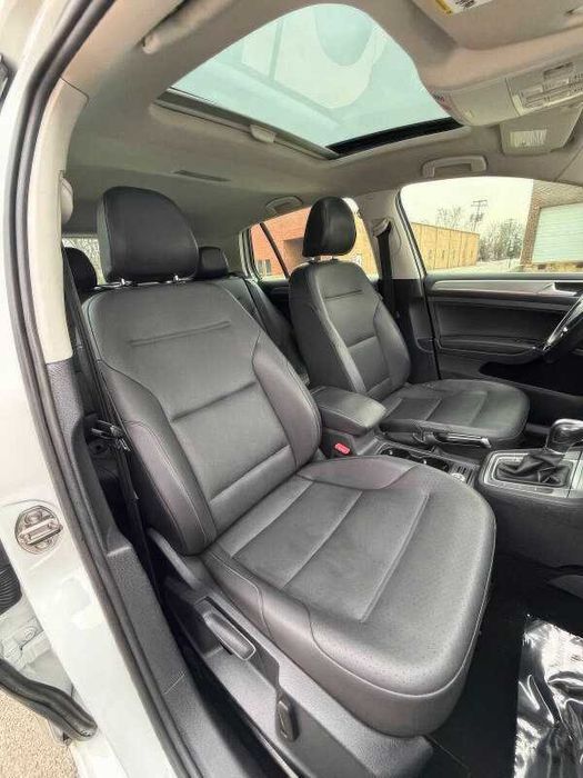 2015 Volkswagen Golf TSI SE