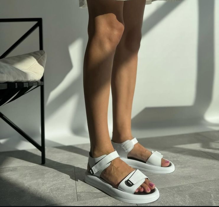 Кожаные сандали 40р