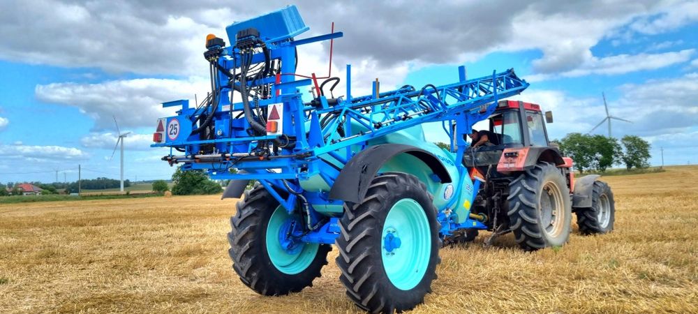 sprzedam opryskiwacz berthoud tracker 32-34   21m