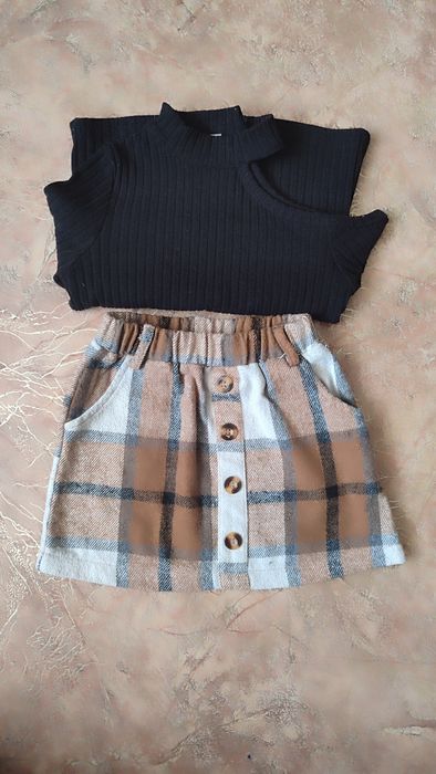 Шикарний костюм для дівчинки в школу