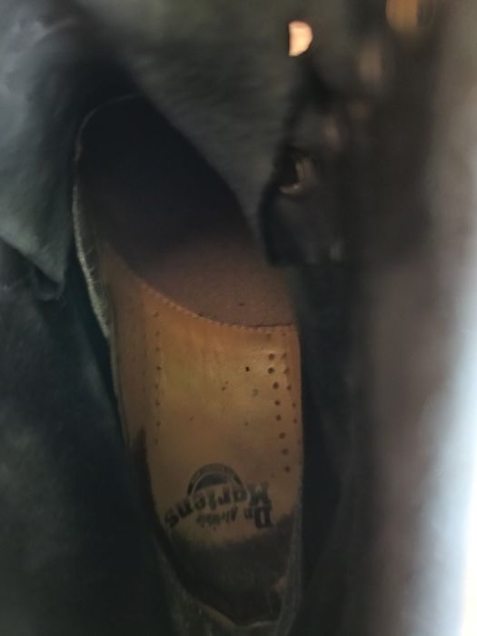 Czarne glany dr Martens 8 oczek