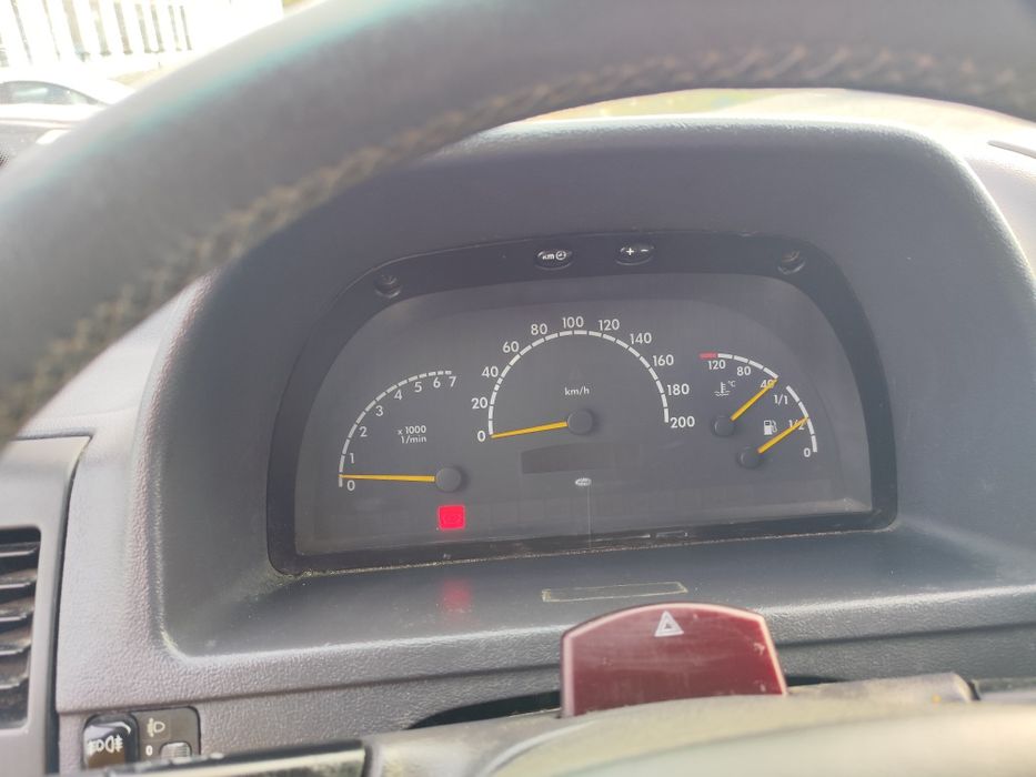 Mercedes Vito 112 CDI  9 lugares 1999