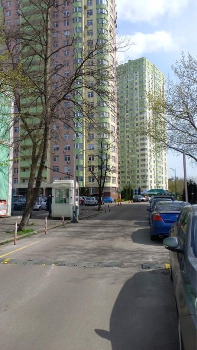 Квартира подобово низький поверх  жкПаркові Озера МВЦ  Серця