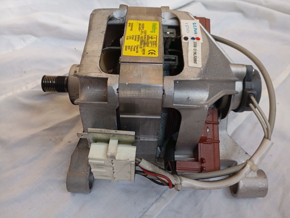 Запчасти для стиральной машины Indesit.