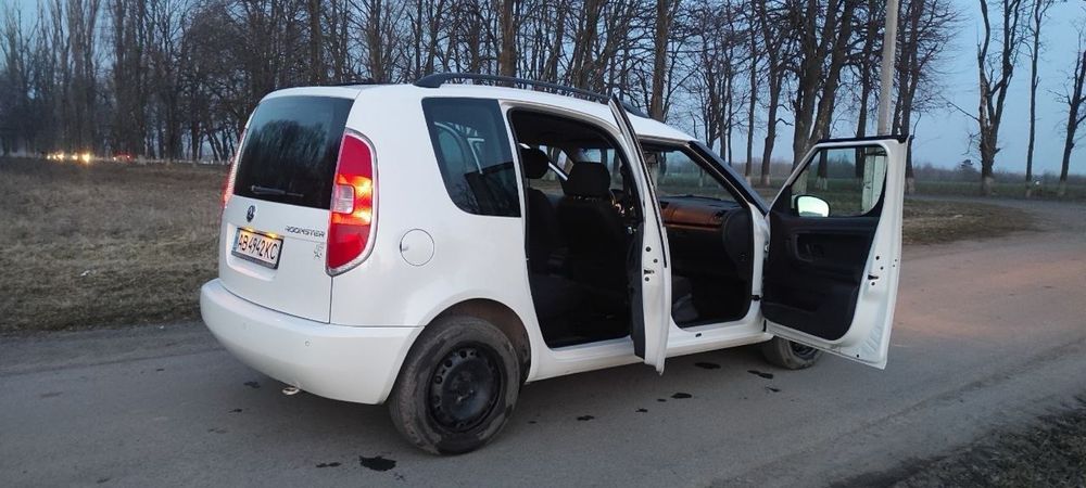 Продам Skoda Roomster