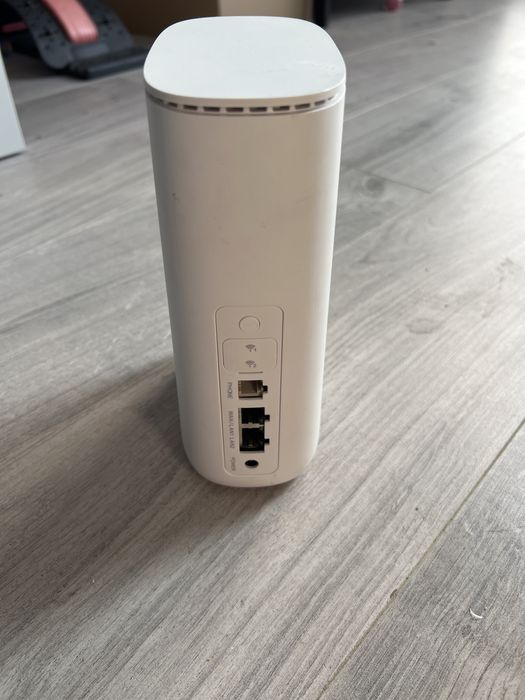 Roter ZTE 5g Model:Mf289f