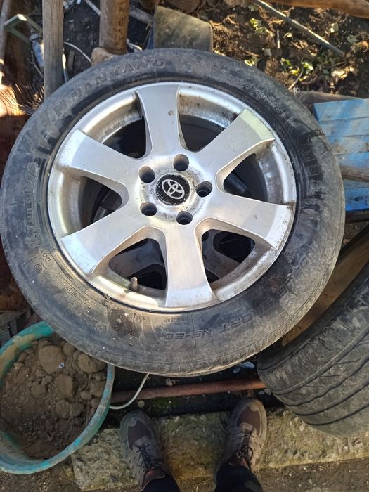 Продам титаны r 16 с резиной лето