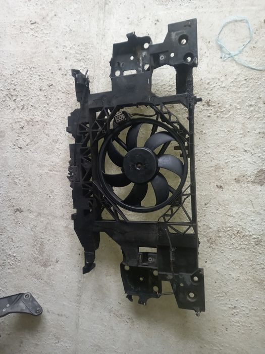 Телевізор (передня панель) Renault Grand Scenic 3 Scenic 3 як на фото