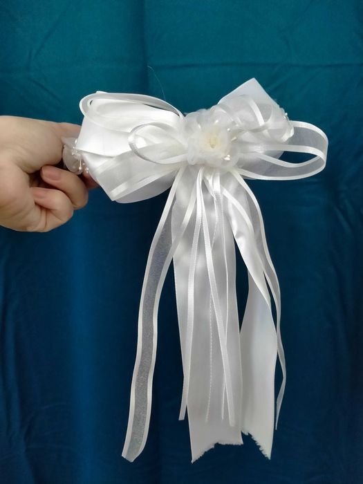 Біле плаття для дівчинки