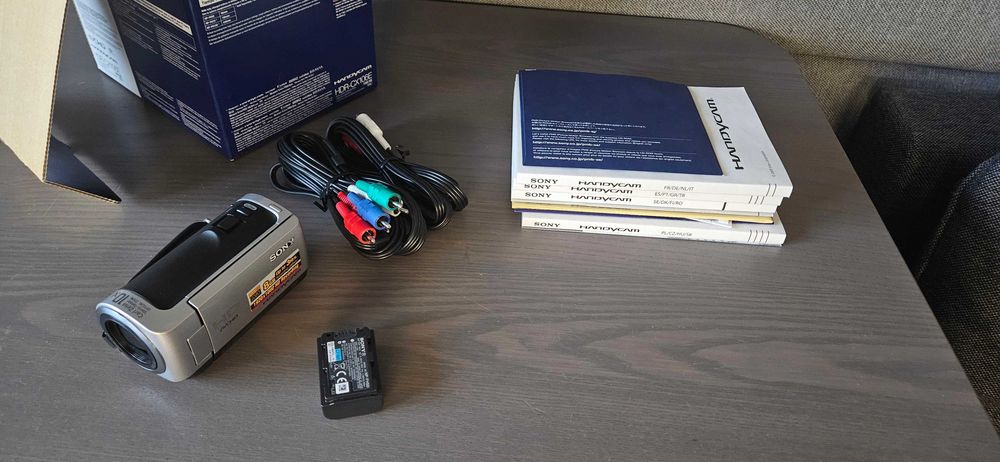 Kamera Sony Handycam HDR-CX106E FullHD