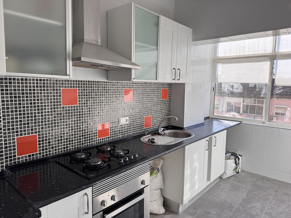 T2 Arrendar São Domingos Benfica