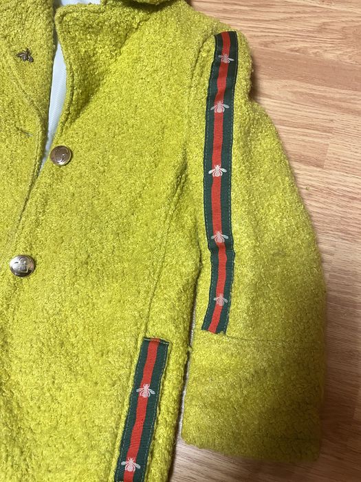 Пальто салатового кольору р.116