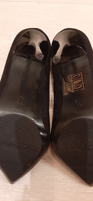 Туфли Vices на высоком каблуке