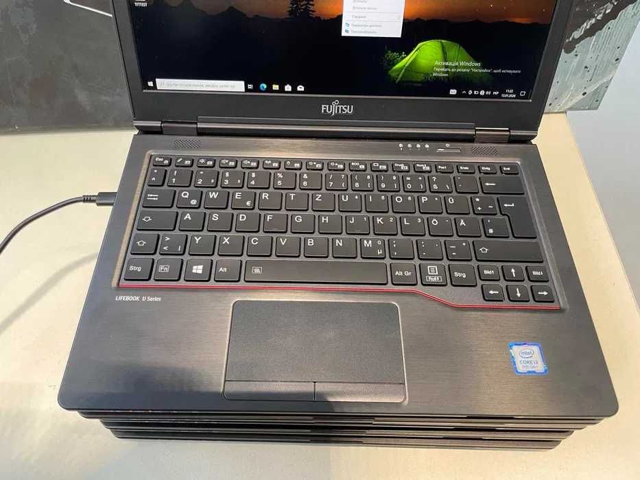 Fujitsu U729 i3-8145U 2.1GHz 8GB 256GB SSD 12.5 IPS Web Наложка